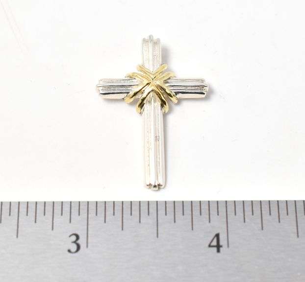 Tiffany and Co. Cross Pendant in Sterling Silver 4.3grams