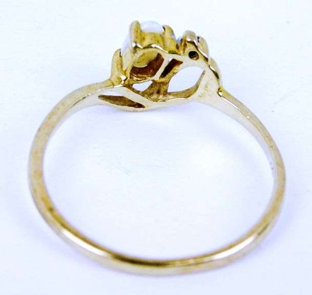 Vintage 10K Opal Ring, Size 6.25