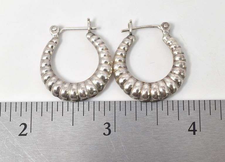 Ribbed Hoop Earrings in Sterling Silver 3.7grams