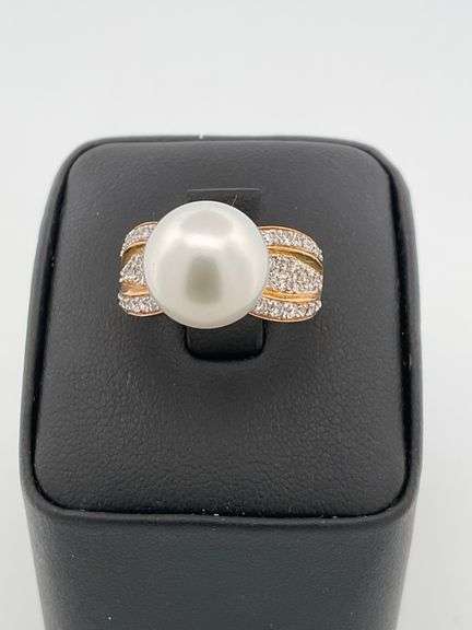 CERTIFIED 18K YELLOW GOLD DIAMOND AND PEARL RING