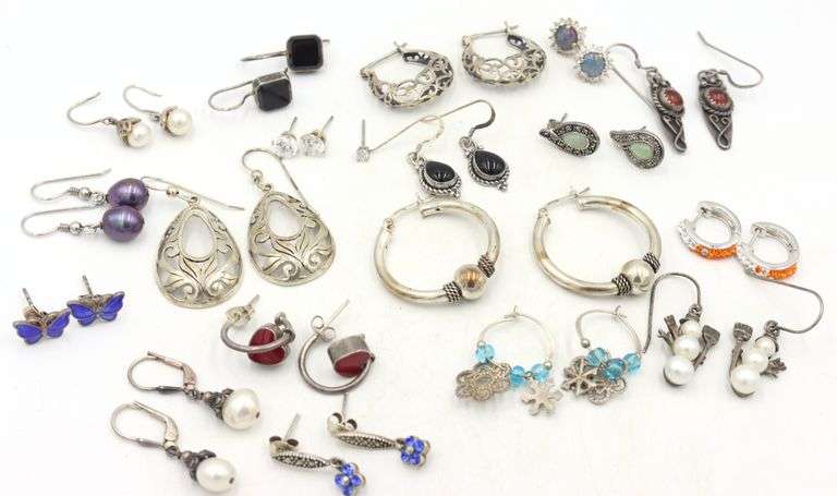 Group lot of Vintage 925 sterling silver earrings