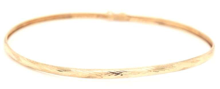 10kt Yellow gold bangle bracelet