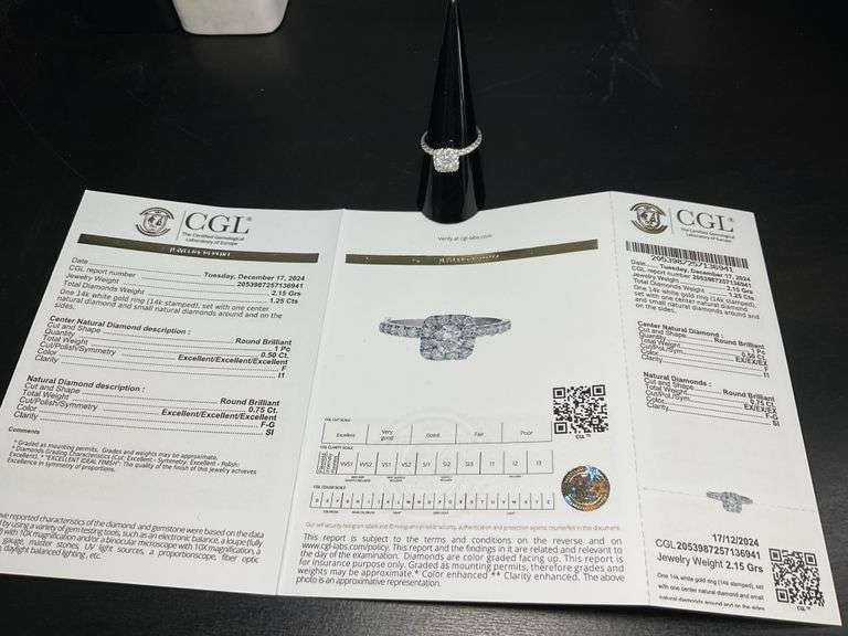 CERTIFIED BRAND NEW 14K WHITE GOLD DIAMOND ENGAGEMENT RING