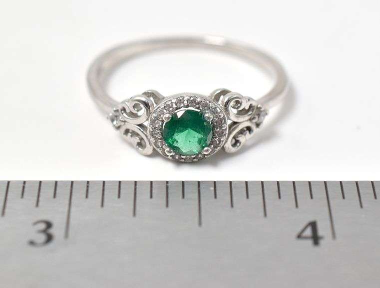 Dainty Bright Green Gemstone Ring with Detailing and Accents in Sterling Silver 2.1grams Size 10