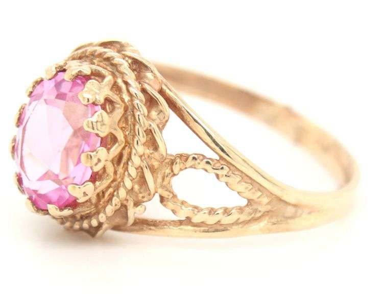 10kt Yellow gold pink topaz ring