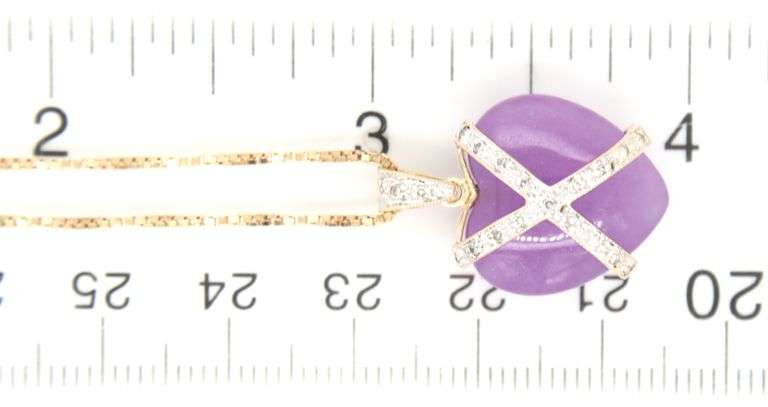14kt Yellow gold Heart shaped Lavendar Jade crossover diamond pendant on box chain