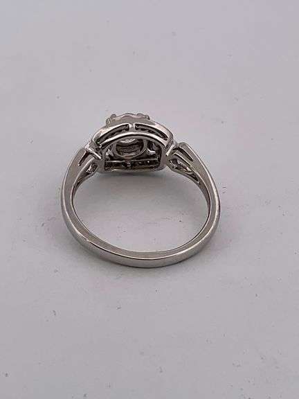 CERTIFIED 14K WHITE GOLD DIAMOND RING