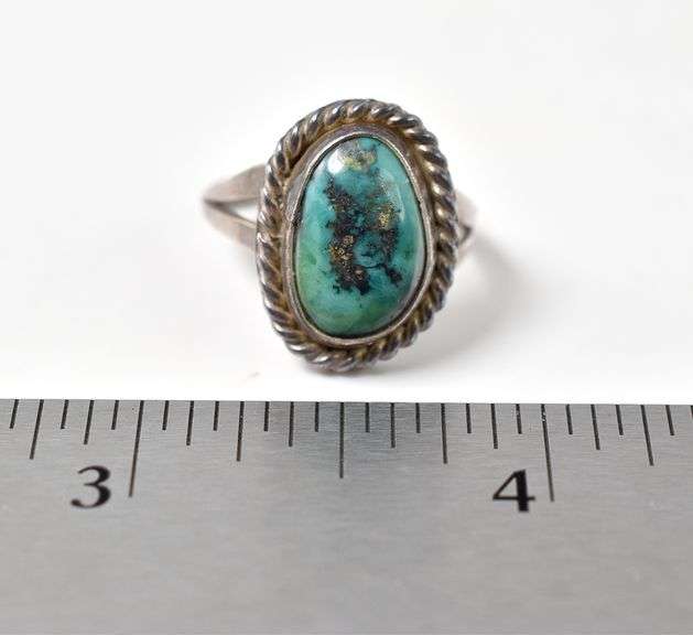 Tasteful Turquoise Ring in Sterling Silver