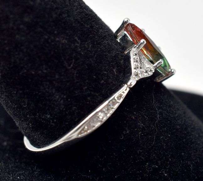 Beautiful Gradient Gemstone Ring in Sterling Silver 2.4grams Size 10 1/4