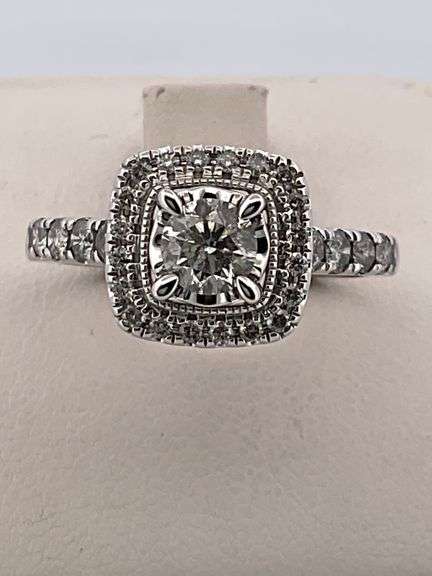 CERTIFIED BRAND NEW 14K WHITE GOLD DIAMOND ENGAGEMENT RING
