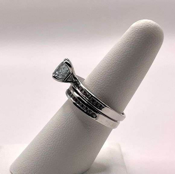 Large 3.7 Ct  VVs1 Lab Simulated Diamond 2 Band Engagement  Ring Set