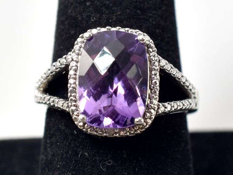 Square Amethyst Ring in Sterling Silver 5grams Size 8 3/4