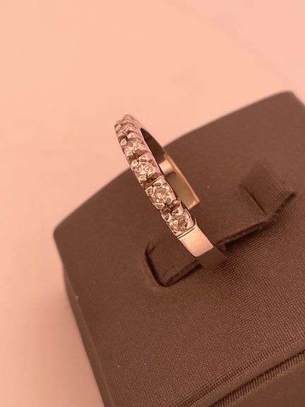 LADIES 14K WHITE GOLD AND DIAMOND BAND
