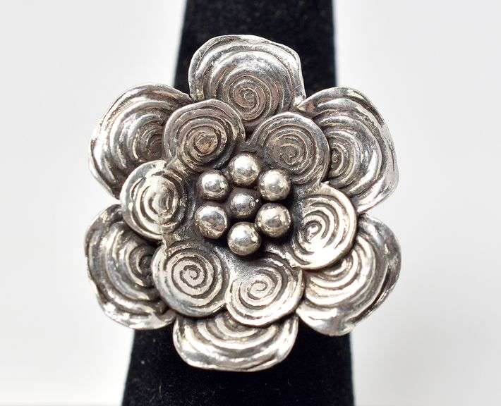 Large Sculpted Flower Ring in Sterling Silver 10.4grams Size 5 3/4