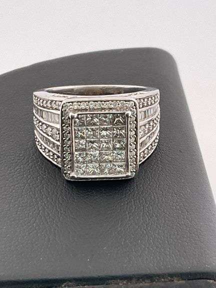 CERTIFIED BRAND NEW LADIES 14K WHITE GOLD AND DIAMOND RING