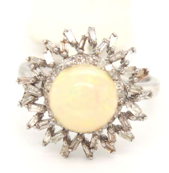Amazing 2.15CTS Round Cabochon-Cut Opal W/ Fire & Diamond Ring in 925 Sterling Silver