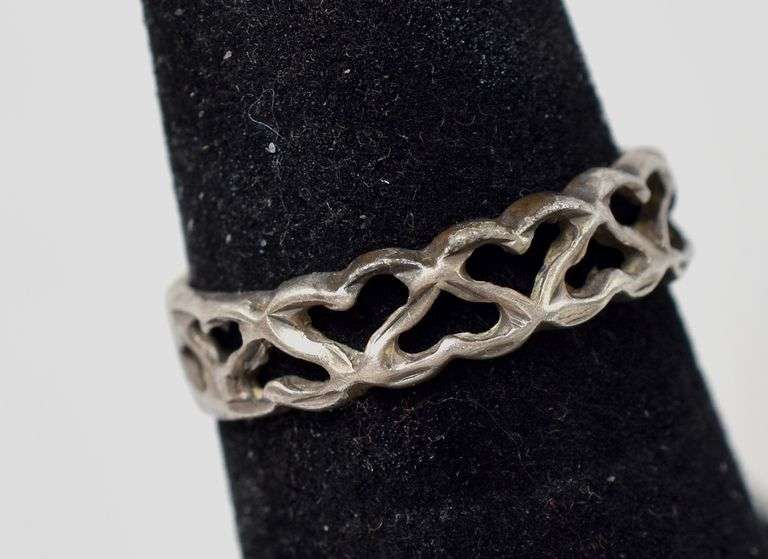 Multi Hearts Ring in Sterling Silver 2.1grams Size 5 3/4