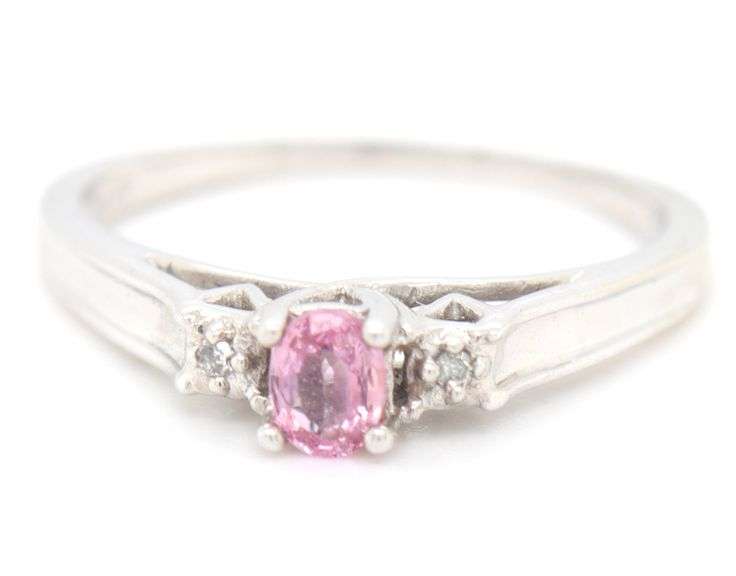 10kt White gold pink topaz ring