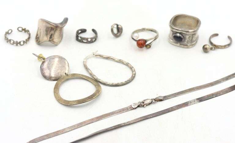Group lot of Vintage 925 sterling silver mixed jewelry