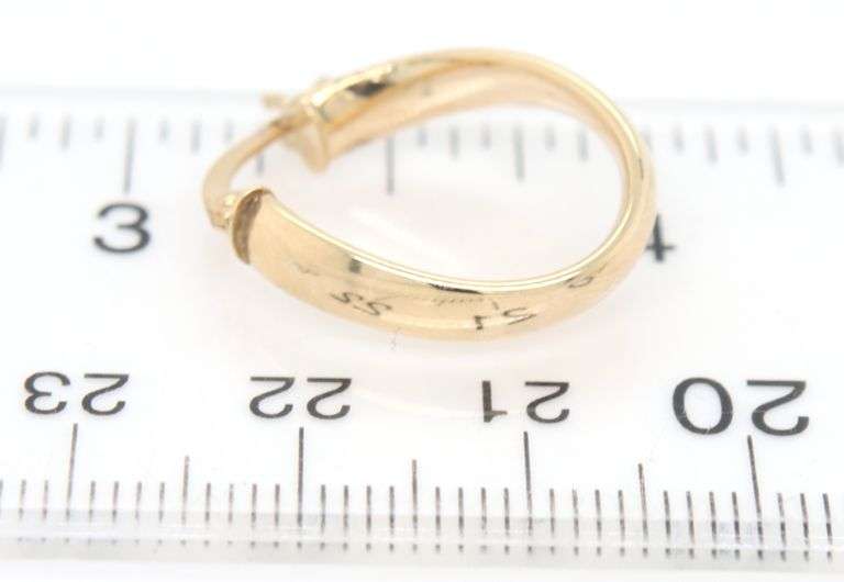 14kt Yellow gold oval hoop earrings