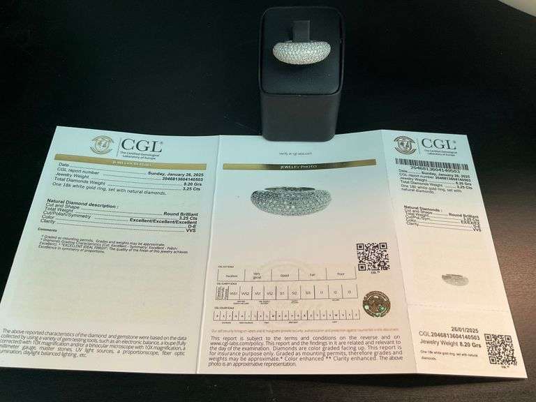 CERTIFIED BRAND NEW 18K WHITE GOLD DIAMOND RING