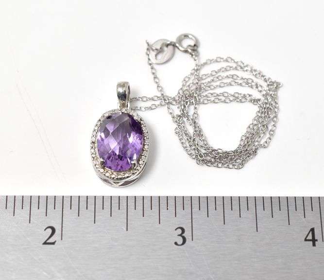 Oval Amethyst Necklace in Sterling Silver 3.8grams 18inch