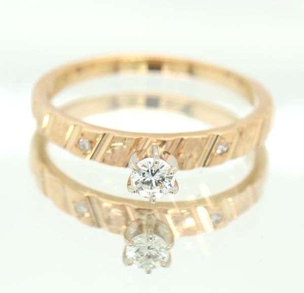 14kt Yellow gold 0.15ct round brilliant cut diamond solitaire ring