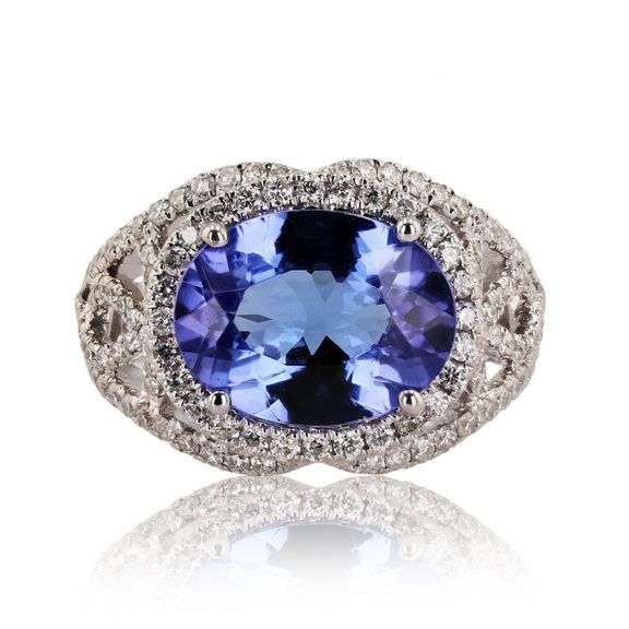 14K WHITE GOLD TANZANITE AND DIAMOND RING 5.19 C.T.W.