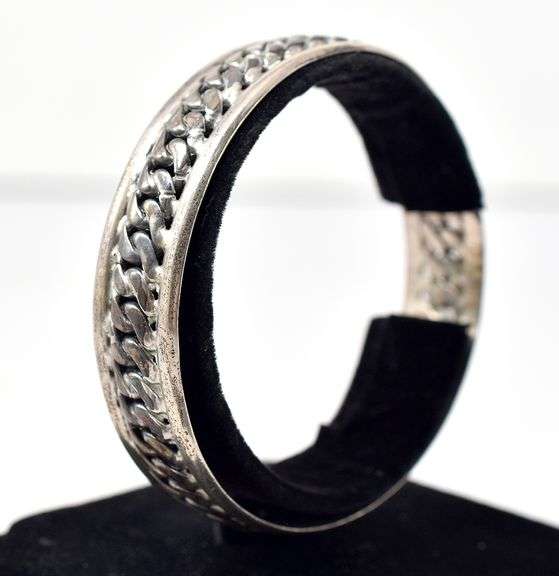 Chain Designed Bangle Bracelet in Sterling Silver 36.8 grams.