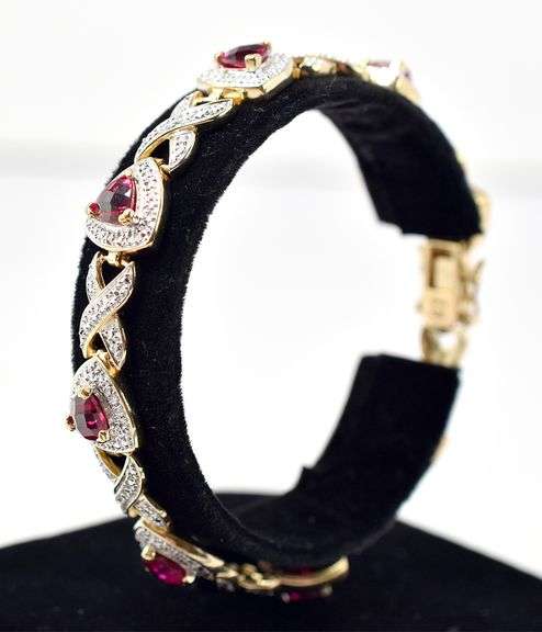 Gorgeous Red Stone Link Bracelet in Sterling Silver 21.3grams