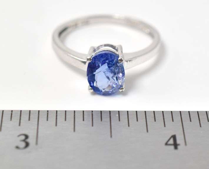 Purple-Blue Gemstone Ring in Sterling Silver 2.4grams Size 8 3/4