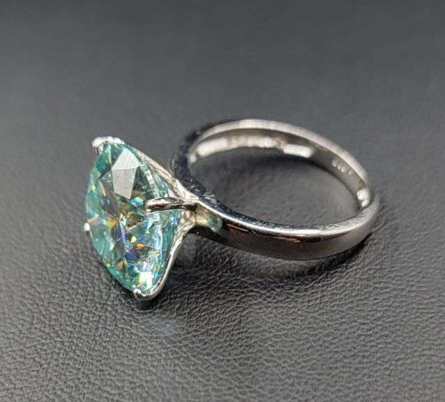 14 Kt White Gold Plate 3.5 Ct  Ice Mint Green Moissanite Ring