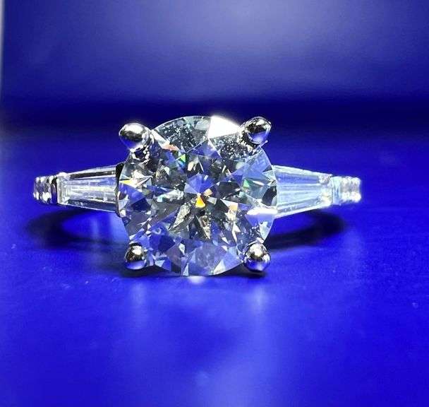 14 Kt White Gold Plate 2.25 Ct VVs1 White E-F Fire Moissanite Ring