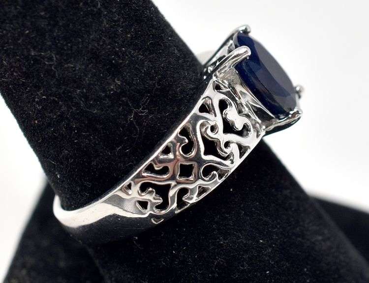 Gorgeous Blue Stone Ring with Heart Detailing on Band in Sterling Silver 4.2grams Size 8.5