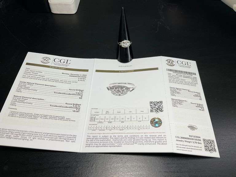 CERTIFIED 14K WHITE GOLD DIAMOND RING