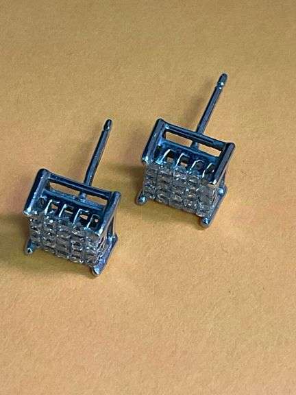 14K WHITE GOLD DIAMOND STUD EARRINGS