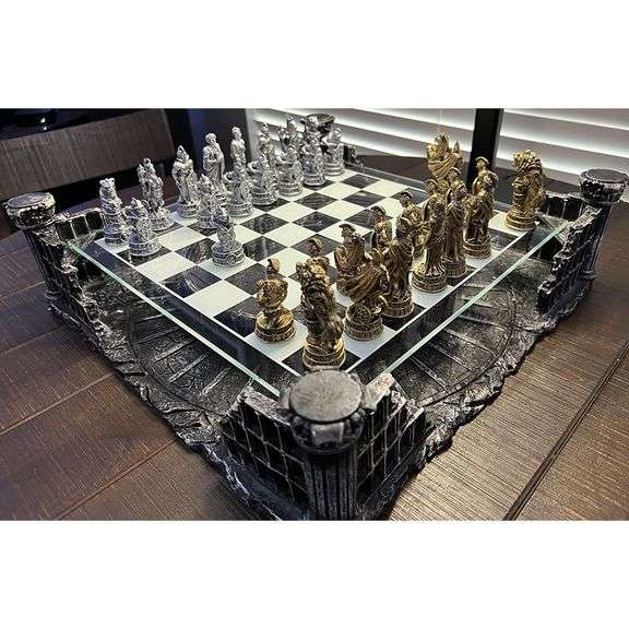 Roman Gladiators Coliseum Chess Set
