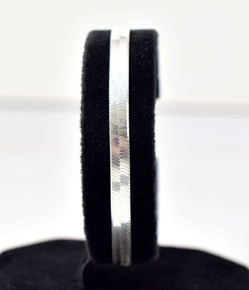 Herringbone  Chain Bracelet in Sterling Silver 5.1grams