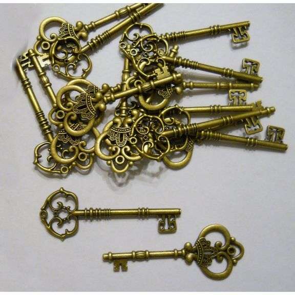 20 Rustic Extra Large Skeleton Keys
