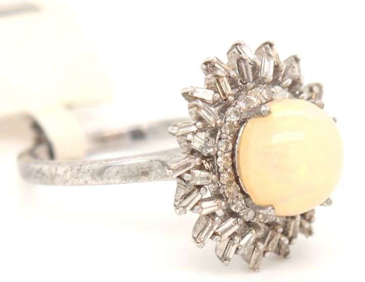 Amazing 2.15CTS Round Cabochon-Cut Opal W/ Fire & Diamond Ring in 925 Sterling Silver