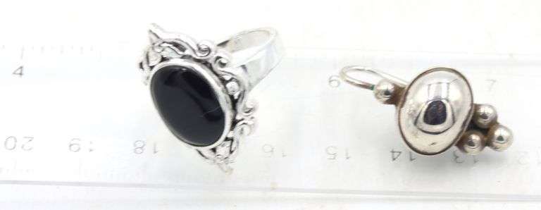 Group lot of Vintage 925 sterling silver miscellaneous jewelry