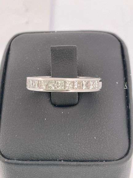CERTIFIED BRAND NEW 14K WHITE GOLD AND DIAMOND BAND