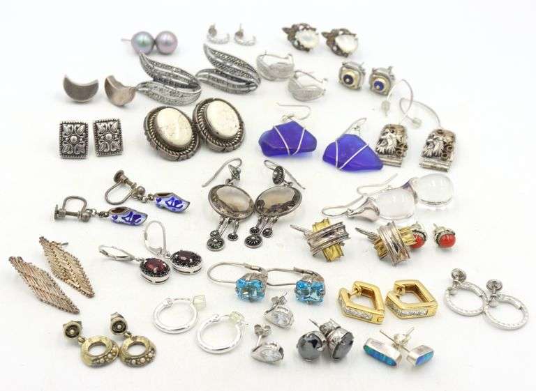 Group lot of Vintage 925 sterling silver earrings