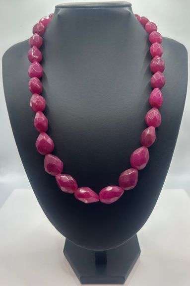 Beautiful Large 497.5 Ctw Mined From The Earth Natural Ruby Necklace
