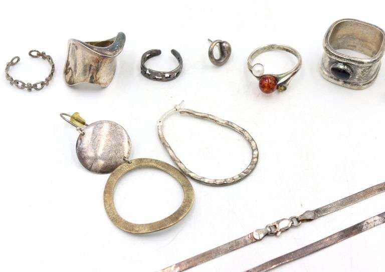 Group lot of Vintage 925 sterling silver mixed jewelry