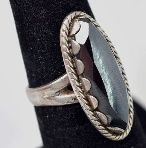 Hematite Ring in Sterling Silver 6.4grams Size 5.5