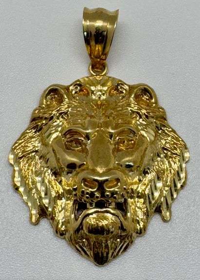 10K Yellow Gold Lion Pendant