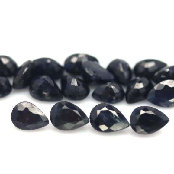 Huge! 21.07ct midnight blue Sapphire set