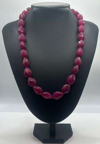 Beautiful Large 497.5 Ctw Mined From The Earth Natural Ruby Necklace