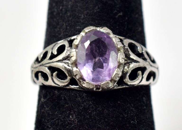 Cute Purple Stone Ring in Sterling Silver 3grams Size 6